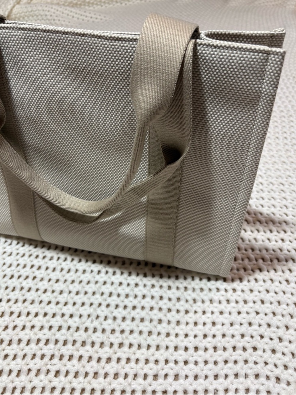 NWT lululemon two tone canvas tote 10L - Picture 6 of 14